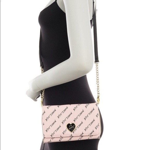 🎉🍒🎉Betsey Johnson Signature Logo Bag - Picture 2 of 6